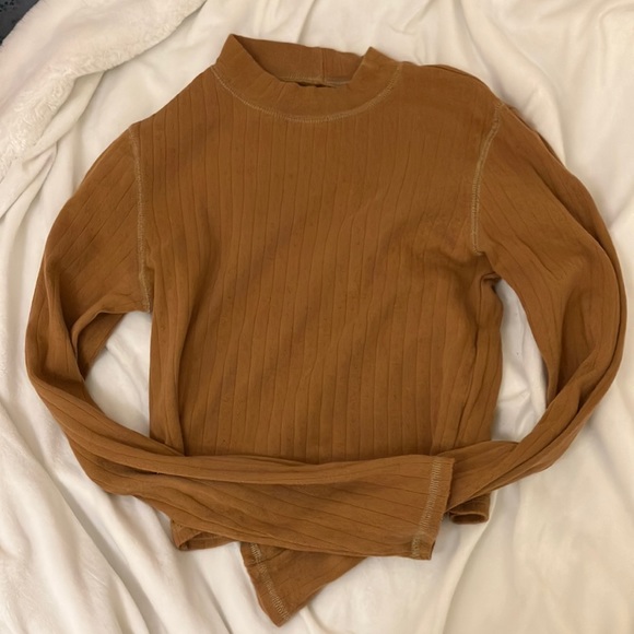 American Eagle Long Sleeved Mock Neck - Picture 1 of 1